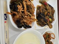 -聚德华天护国寺小吃(甜水园店)