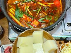 -黔有有贵州酸汤夺夺粉火锅(五味十字店)