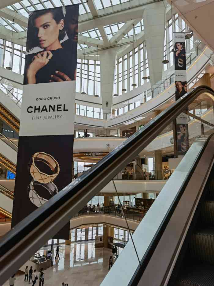 恒隆广场-"高档奢侈品商场,一线品牌的聚集地 没折扣.