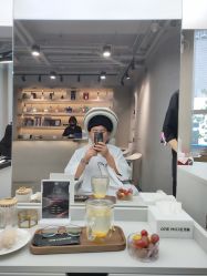 -变画·发型STUDIO