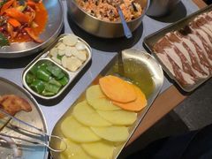 -草家酱蟹炭火烤肉店(珲春南路一店)