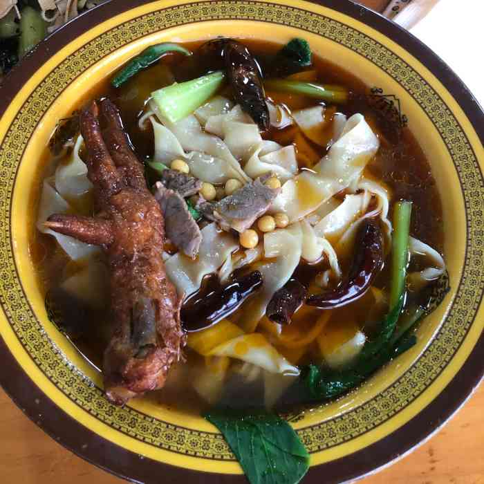 皖北土老八板面-"来万虹逛街,看到南门这家店,最爱的板面.