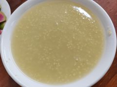 小米粥-宝瑞门钉肉饼店
