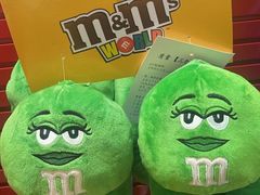 -m豆巧克力世界(上海世茂广场店)