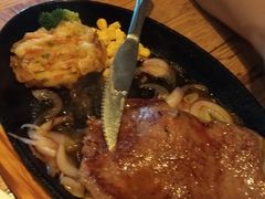 -玛格萝妮(汇智国际商业中心店)