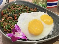 双蛋流心打抛饭-mango tree芒果树泰国餐厅(青岛万象城店)