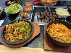 -臻牛烤肉
