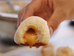 脆皮流沙包-皇朝会.经典传统粤菜(外滩店)