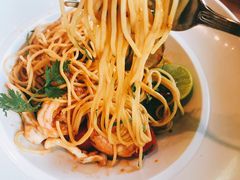 -Chom Cafe and Restaurant