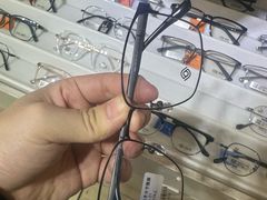 -天空之镜眼镜店蔡司依视路授权店(天通苑店)