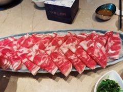 高钙羊肉卷-海上明月海鲜火锅 鲜切牛肉
