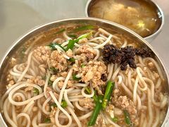 -正宗杨记普洱酸醋米线(总店)