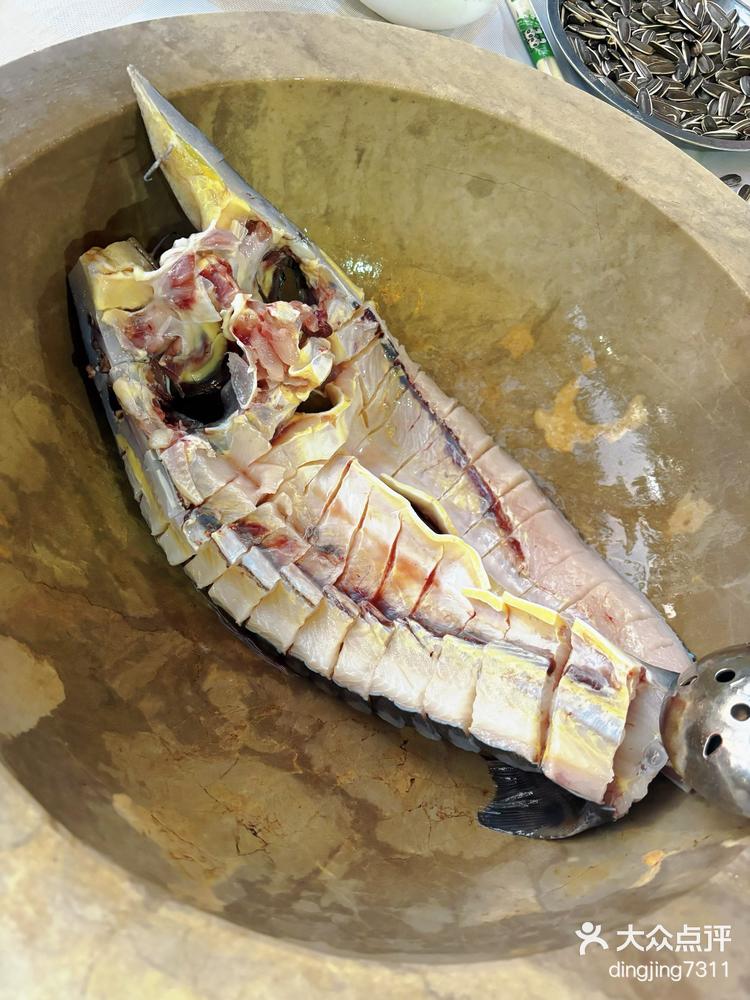 老字号江川蒸汽小石锅鱼