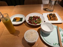-一坐一忘云南菜(嘉里中心店)