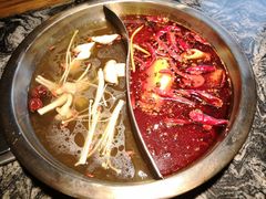 菌菇鸳鸯锅-渝味晓宇火锅(合川路店)