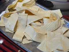 豆皮-沙胆彪炭炉牛杂煲(上海日月光广场店)