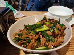 小米辣炒牛肉-马帮菜馆·美味野生菌