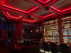 -饮湖威士忌鸡尾酒吧