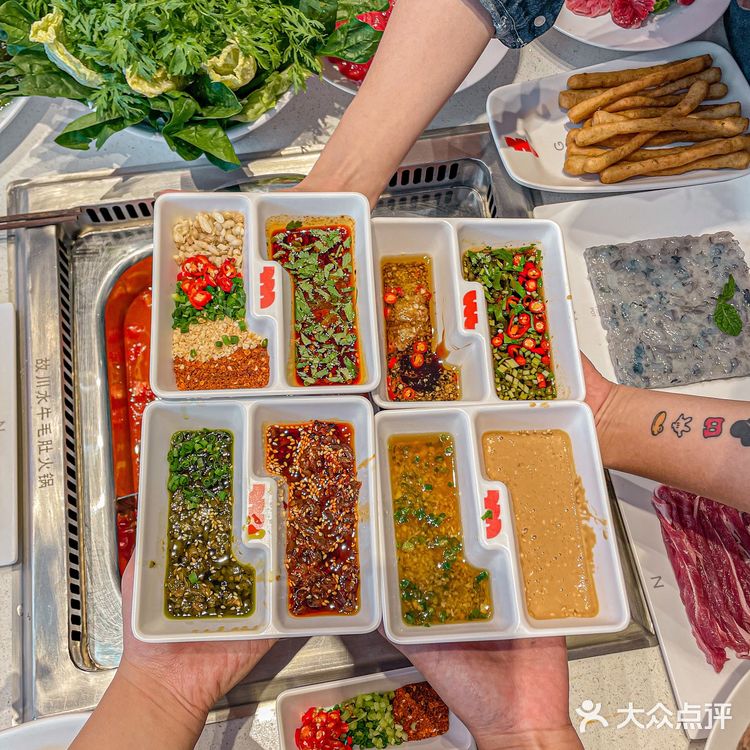 手切水牛毛肚爆脆!这家火锅太绝了