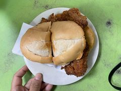 猪扒包-胜利茶餐室