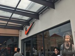 -NIKE上海青浦换季优惠店