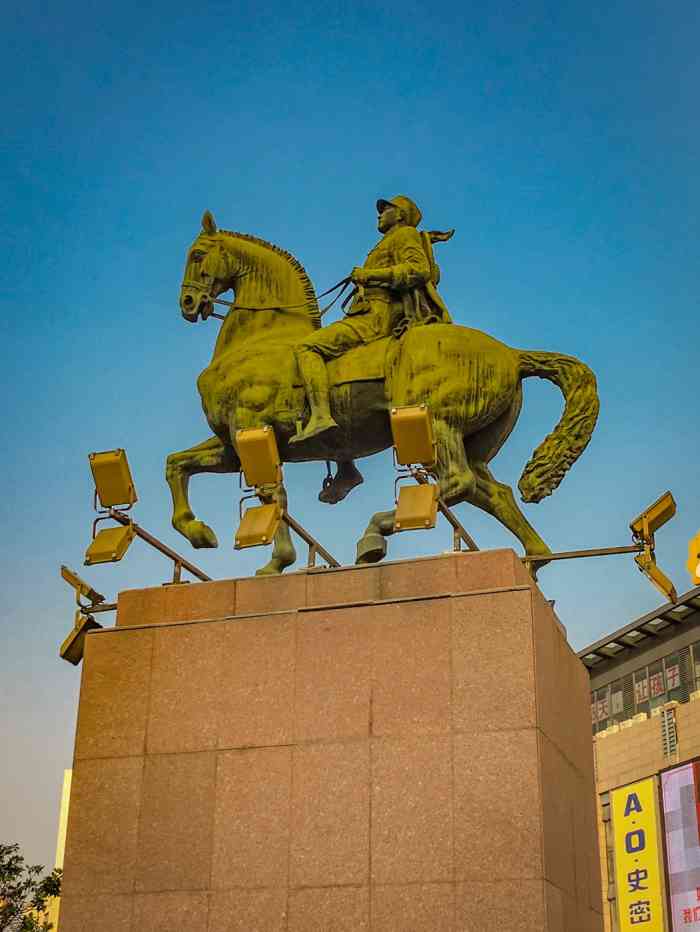 铜马国际广场-"铜马苏宁家电满齐全的,东西也不错价格便宜.