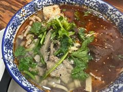 -叶新小吃店(来凤小区总店)