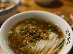 -矮子粉店1985·长沙米粉(湘春路店)