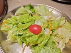 蔬菜沙拉-西塔老太太泥炉烤肉(温州首店万象城黑金店)