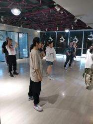 -泫舞舞蹈工作室