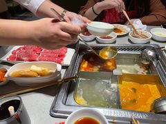 -海底捞火锅(新松江路店)