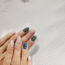 -花岐款式专研健康美甲沙龙