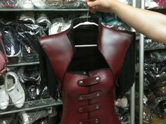 -京伟修鞋洗鞋奢侈品皮具护理店