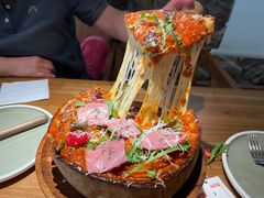 -Dragon Pizza•圆脸龙披萨·牛排餐厅