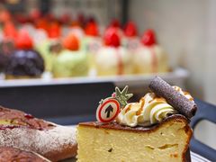 -HOT CRUSH趁热集合·现烤面包(上海环球港店)