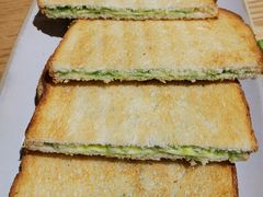 咖椰吐司-HELLO 27 意面·沙拉·帕尼尼