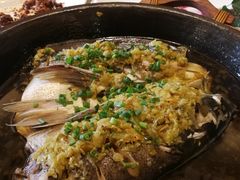 -阿瓦山寨·湘菜现炒·剁椒鱼头王(咸阳总店)