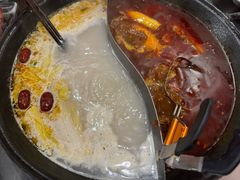 -鹿鸣山草本茶香火锅(园西路店)