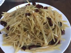 酸辣土豆丝-俺家菜馆(百里峡店)