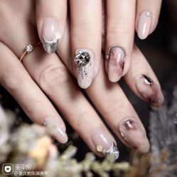 -Pink You美甲洗眉纹绣定制中心