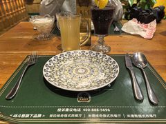 -米德维奇俄式西餐厅(西六道街店)