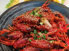 -肥肥虾庄·金牌油焖大虾(沙湖店)