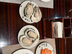 -广州万富希尔顿酒店·感趣自助餐厅·金秋蟹宴生蚝海鲜刺身
