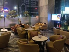 -深圳温德姆至尊酒店·大堂吧·户外花园