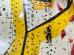 -问山MountQuest攀岩馆