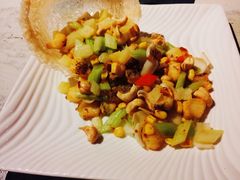 菠萝香煎鳕鱼粒-T館·花园艺术餐厅