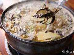 -阿鹏故事云南野生菌火锅(人民路店)