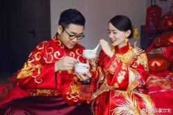 -藤薰定制中式嫁衣礼服旗袍店