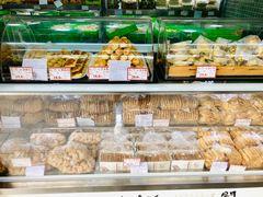 面包甜点陈列柜-闻酥园(青羊区文殊坊店)