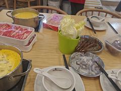 -杨老板·海鲜集市火锅·鲜切牛肉(中防万宝店)